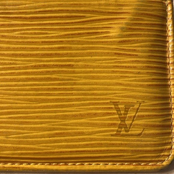 Louis Vuitton Yellow Epi Key Pouch - Picture 5 of 9